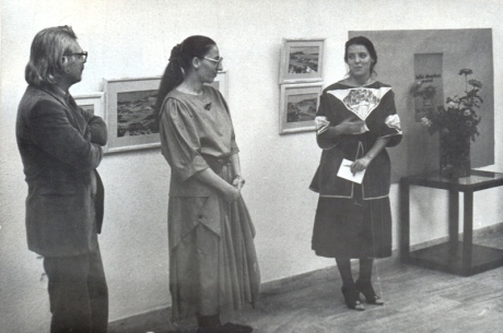 Expozitia personala Doarbes Iulia(in mijloc), Ilie Boca, prezinta Ileana Ploscaru